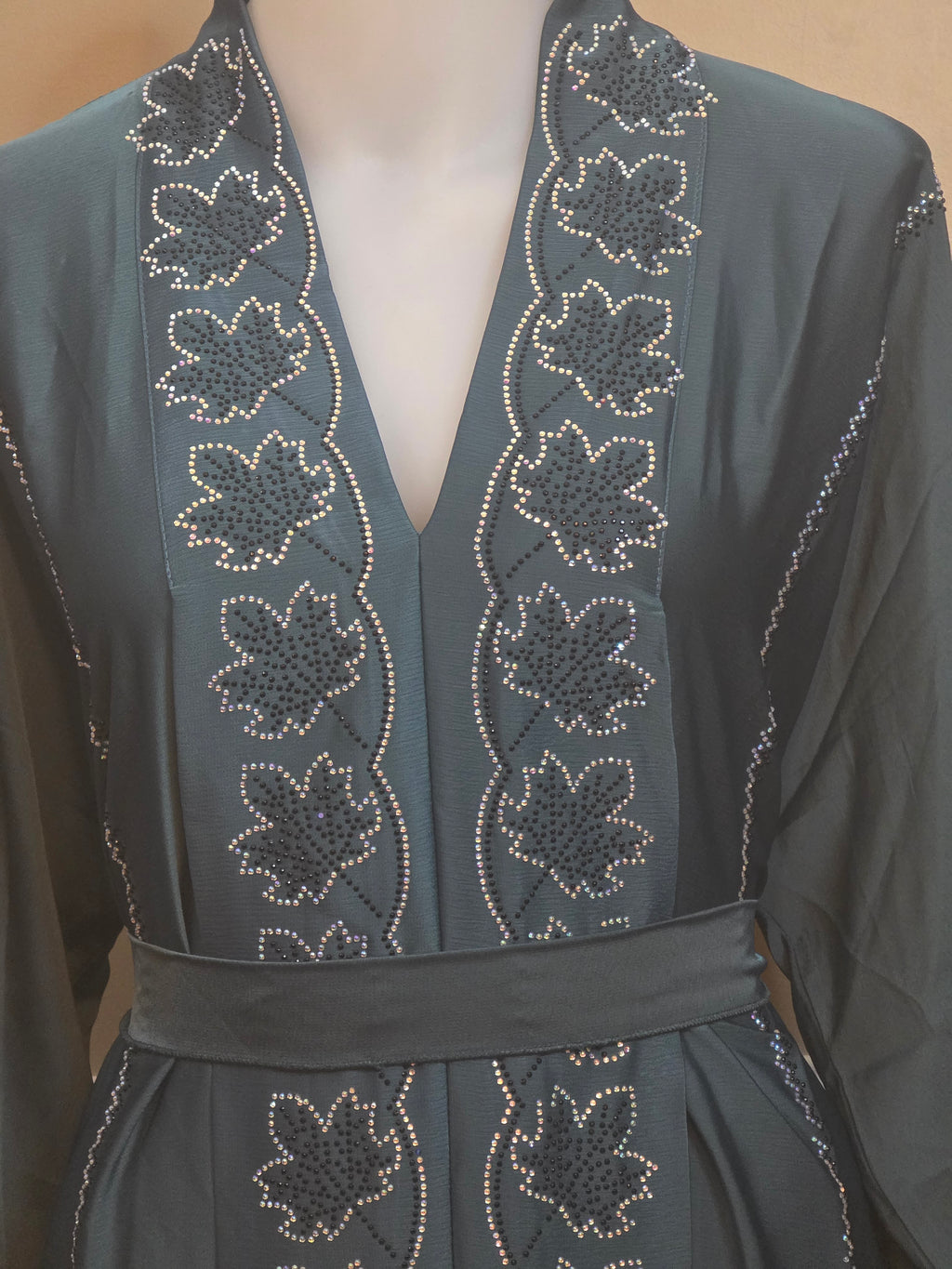 Abaya Leaves Dubaï