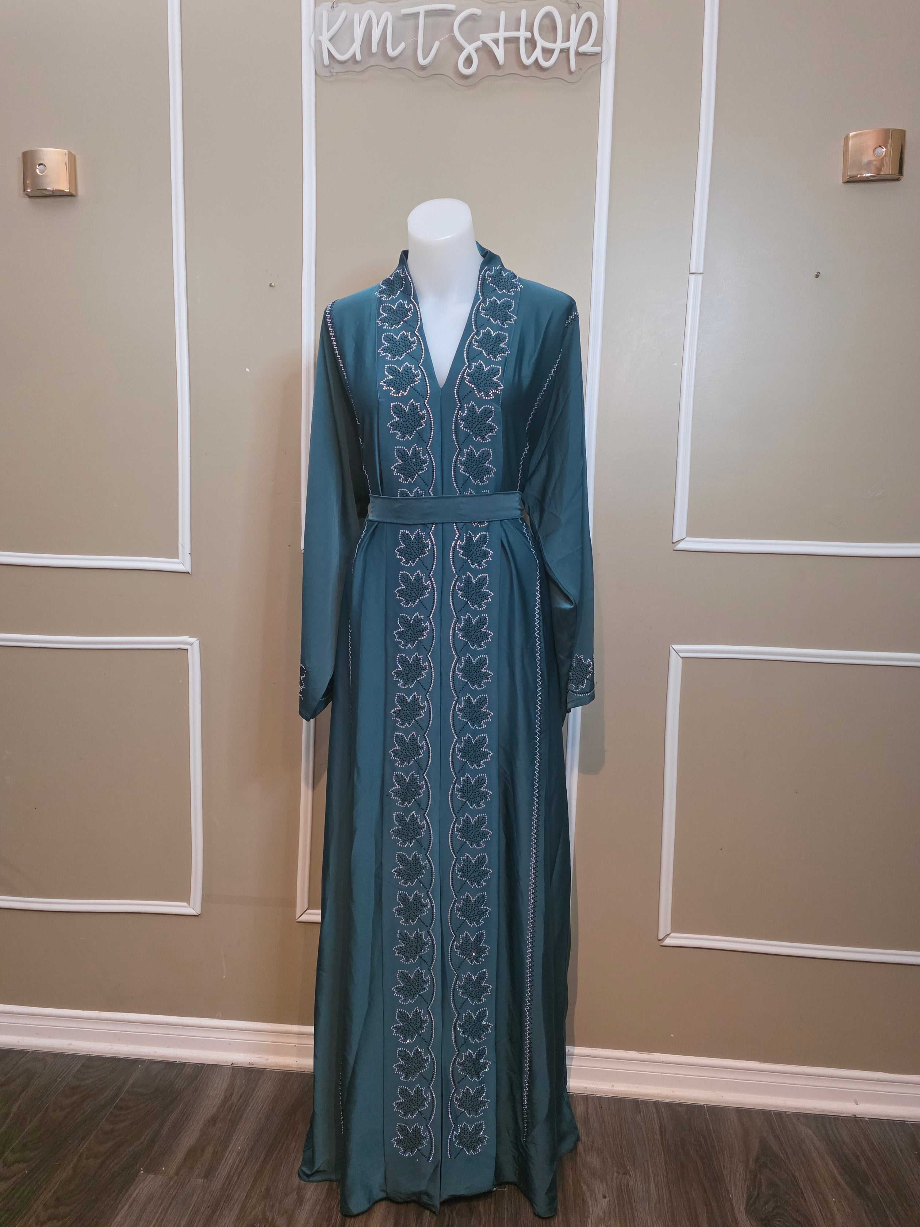 Abaya Leaves Dubaï