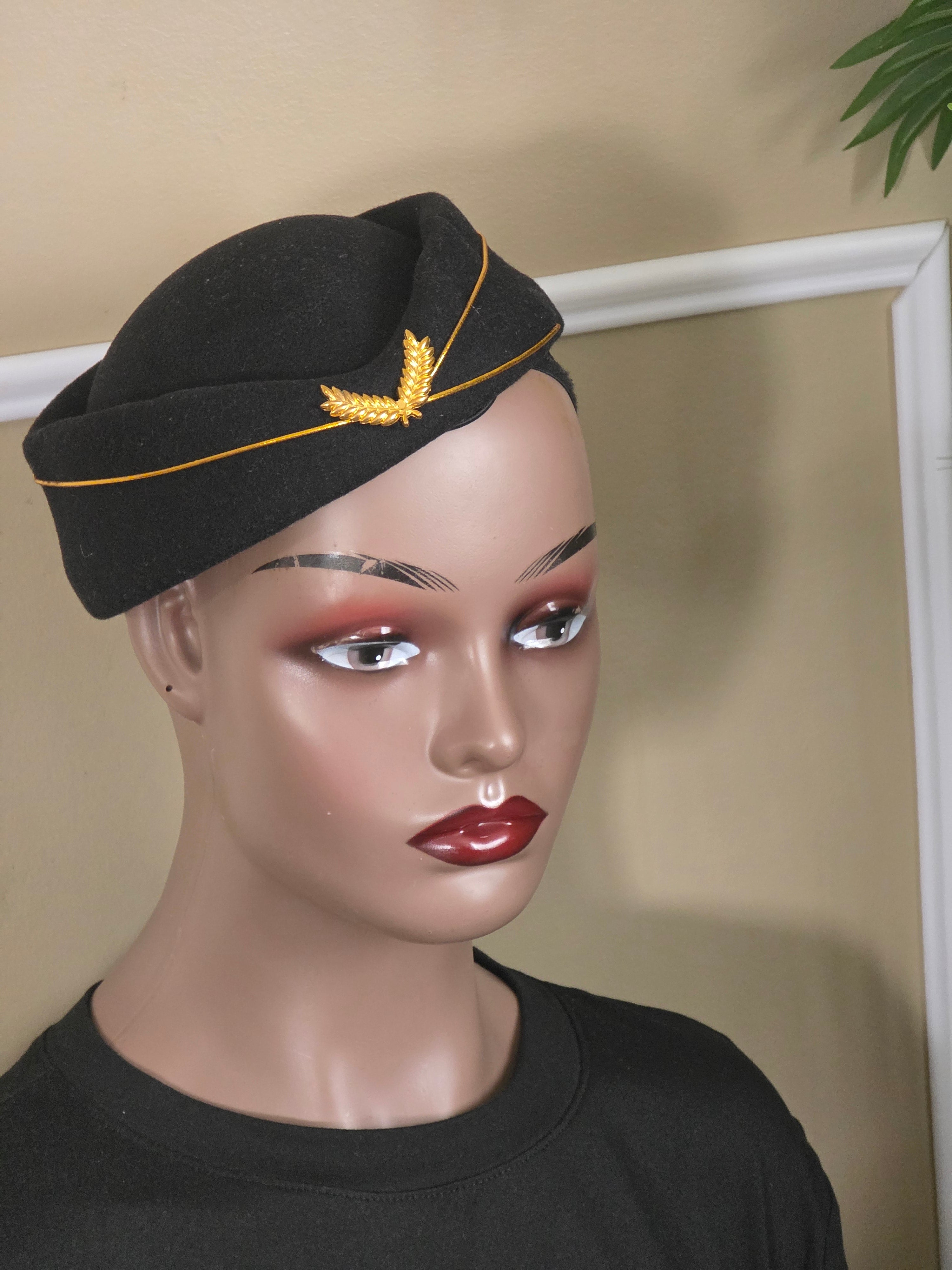 Chapeau hôtesse