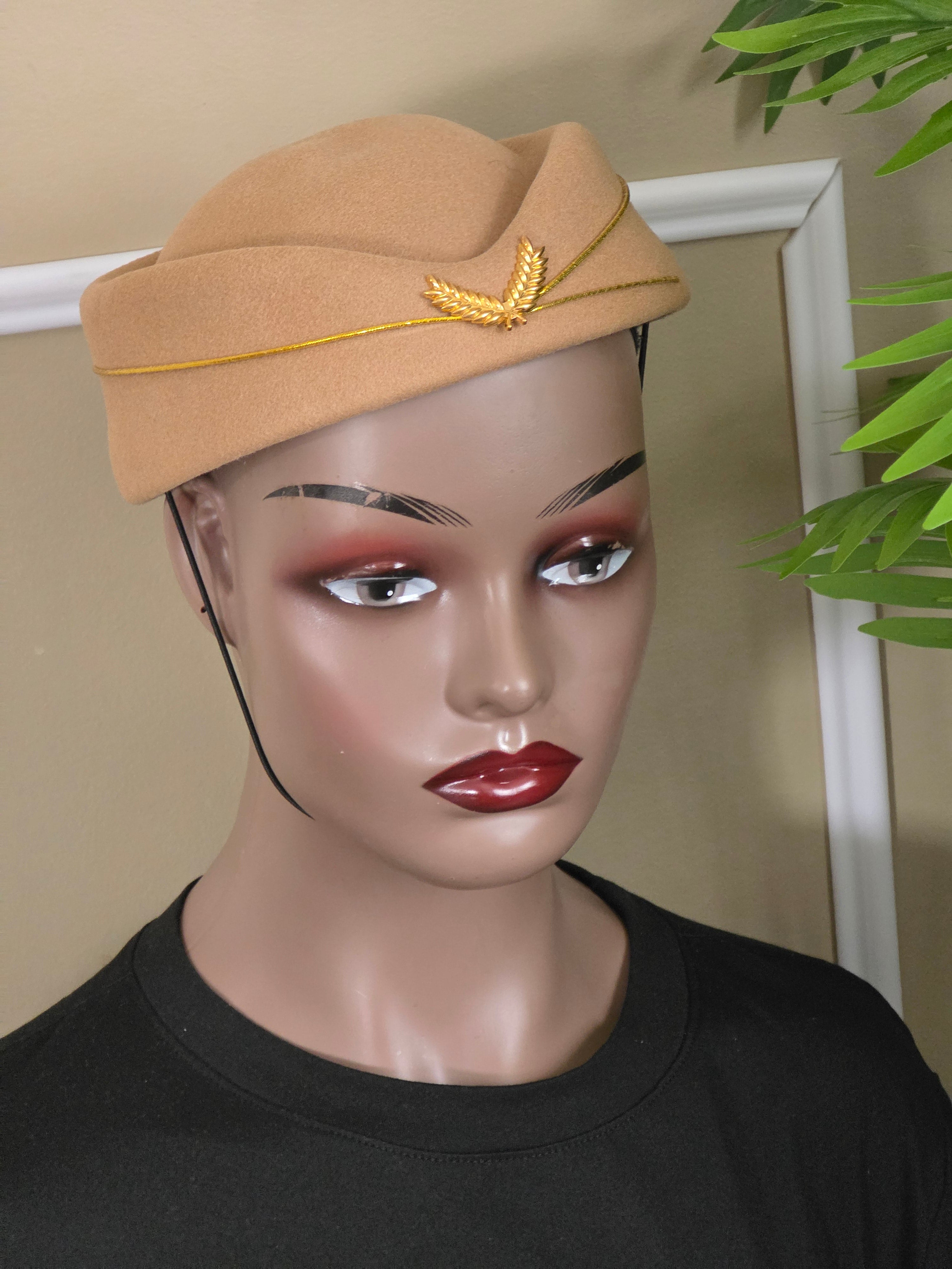 Chapeau hôtesse