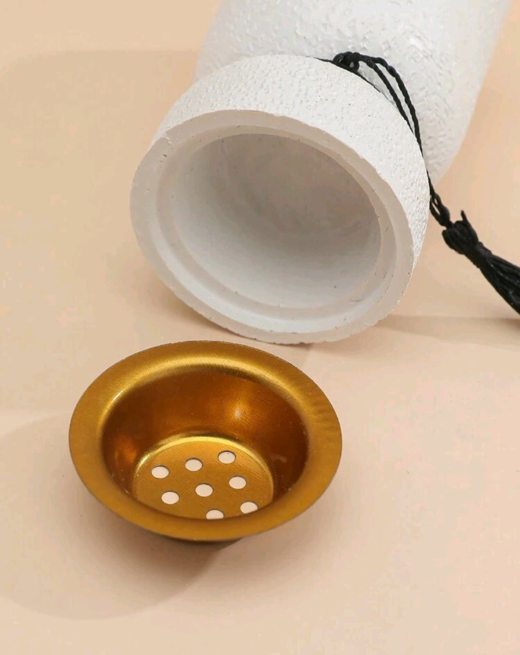 Brûleur d’Encens Artisanal Blanc – Élégance Zen