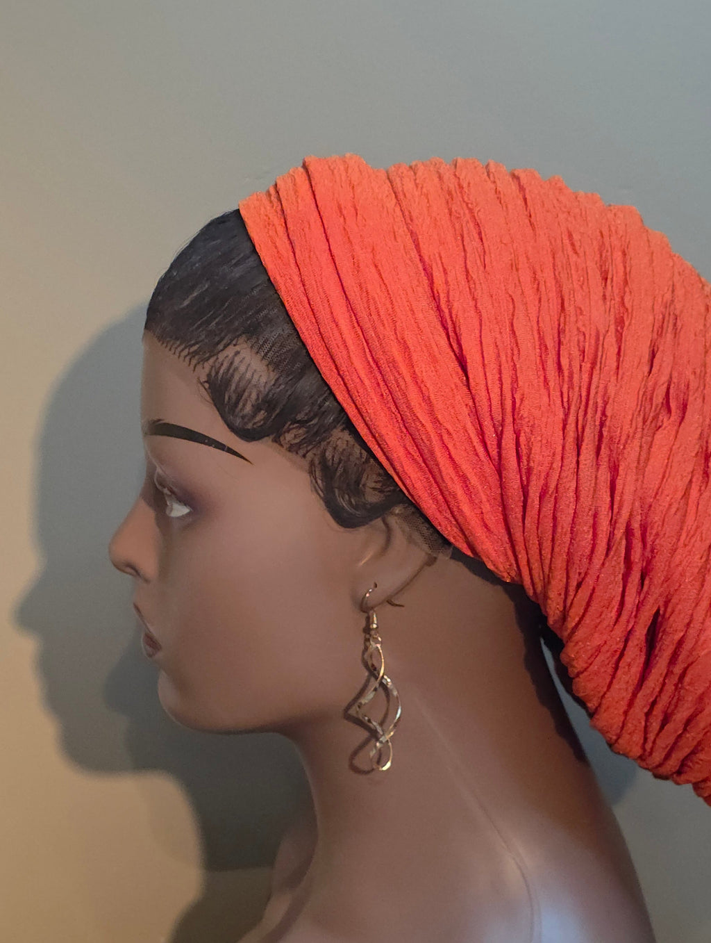 Chic trompe-l'oeil forehead