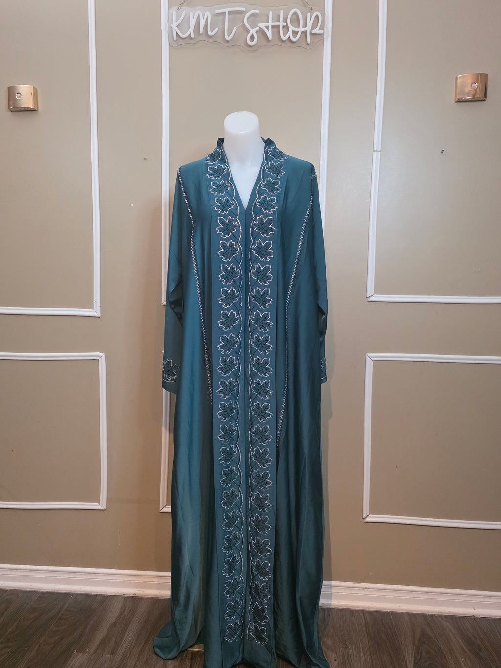 Abaya Leaves Dubaï