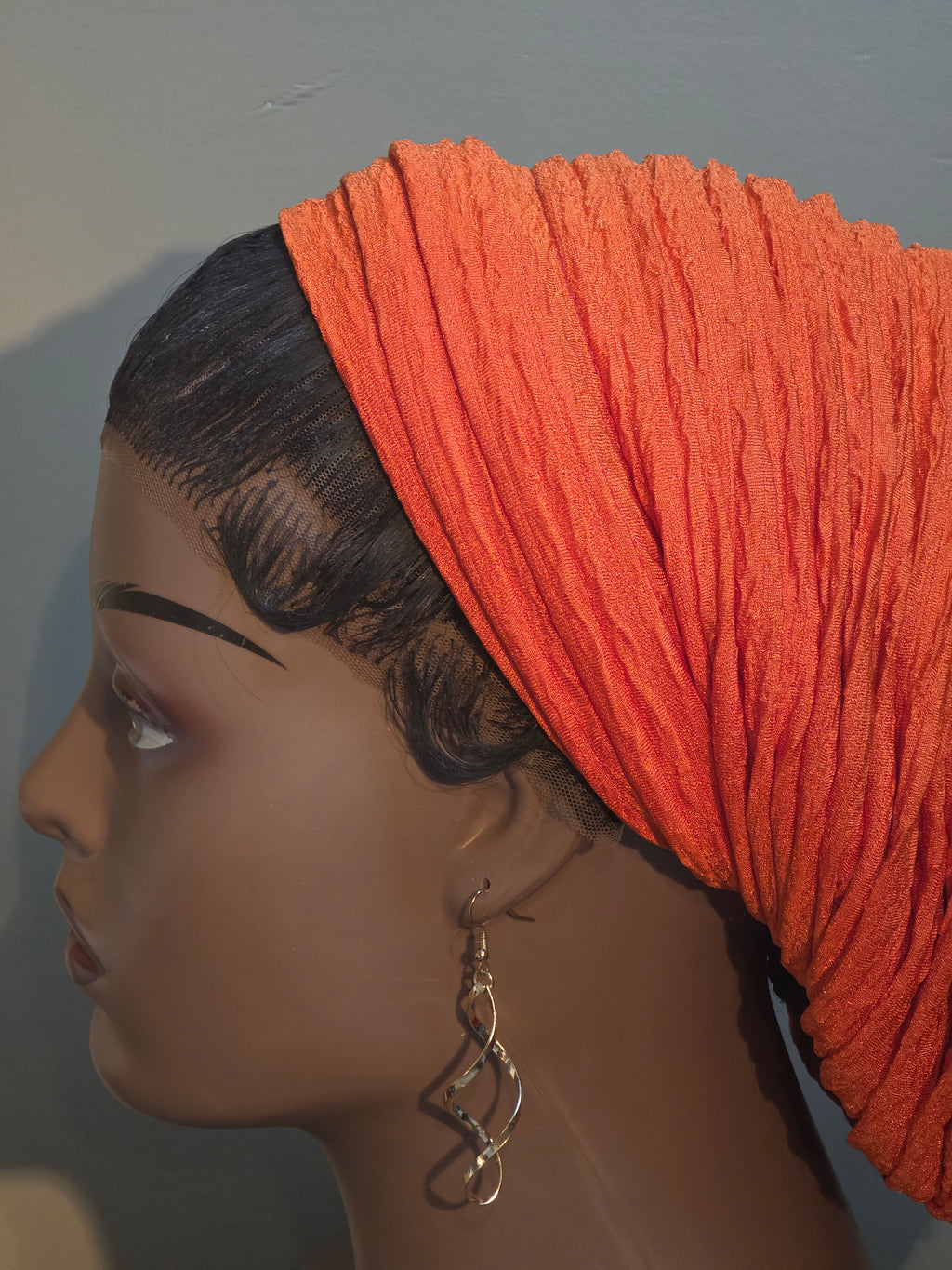 Chic trompe-l'oeil forehead