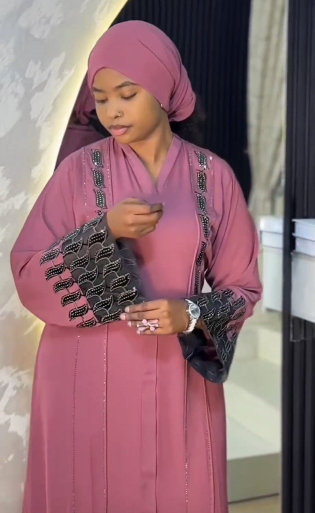 Abaya Élégance ruby